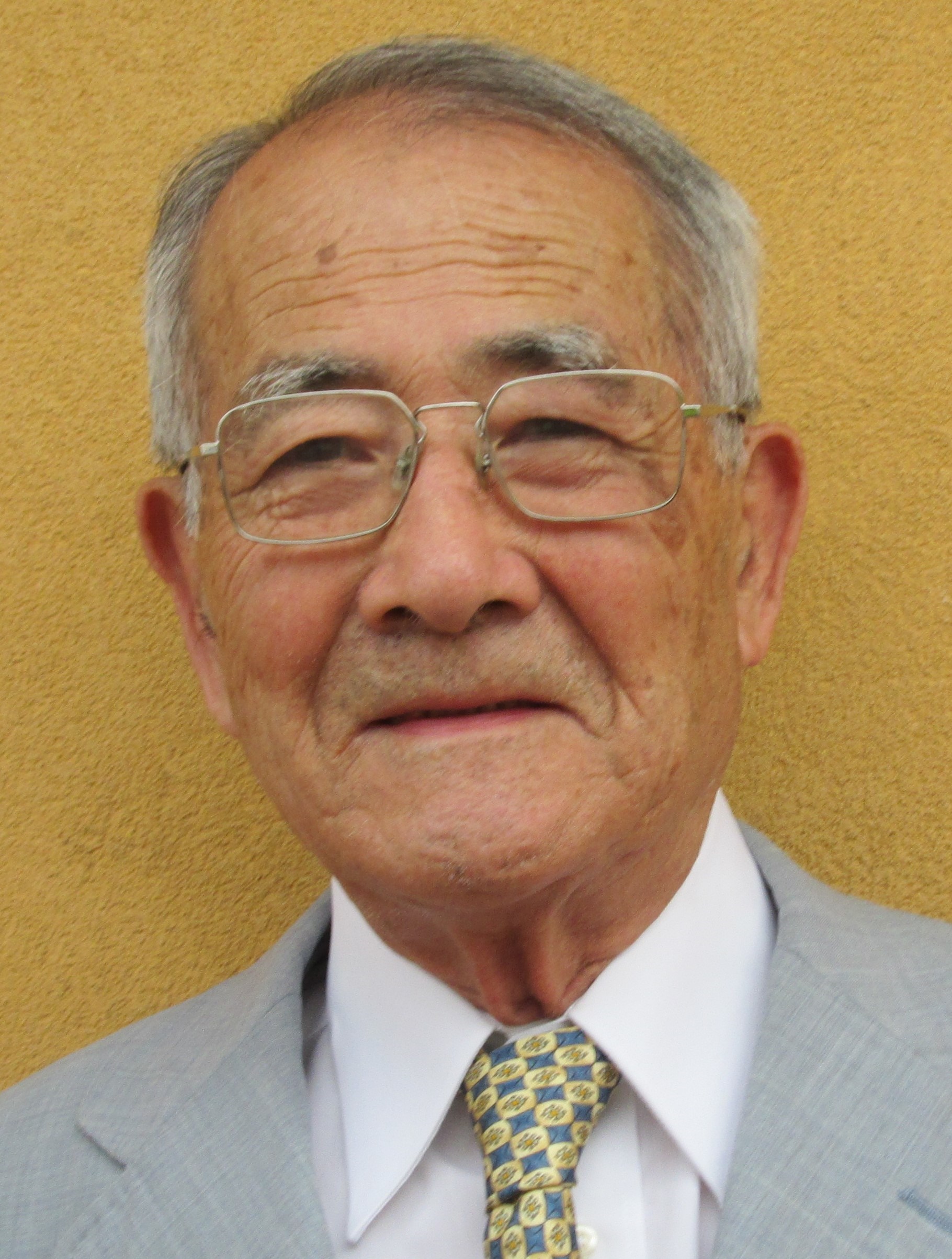 谷 泰